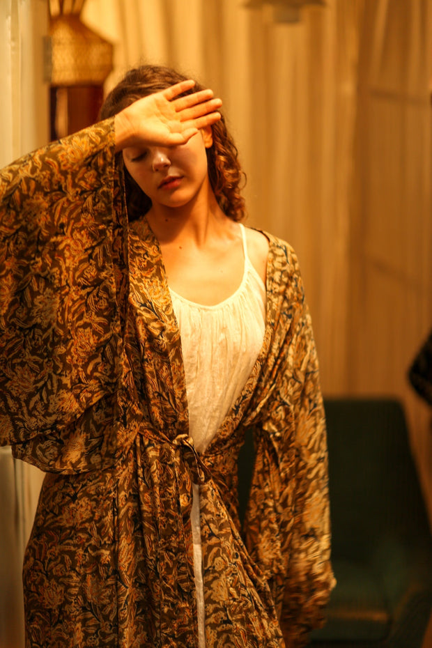 PINA SILK KIMONO CARNIVORE GREEN