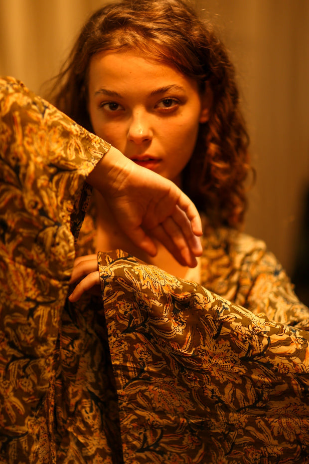PINA SILK KIMONO CARNIVORE GREEN