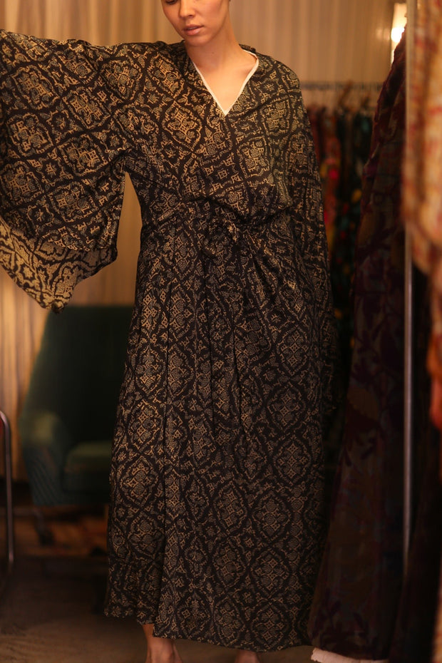 SILK WING KIMONO PINA YANA - sustainably made MOMO NEW YORK sustainable clothing, kimono slow fashion