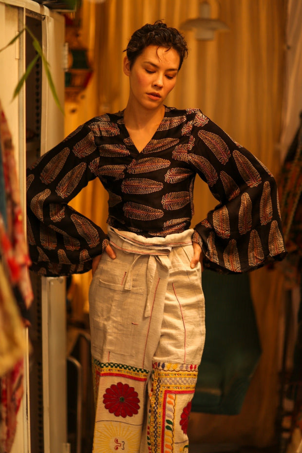 SILK WRAP TOP AURELIA FEATHER BLACK - MOMO STUDIO BERLIN - Berlin Concept Store - sustainable & ethical fashion