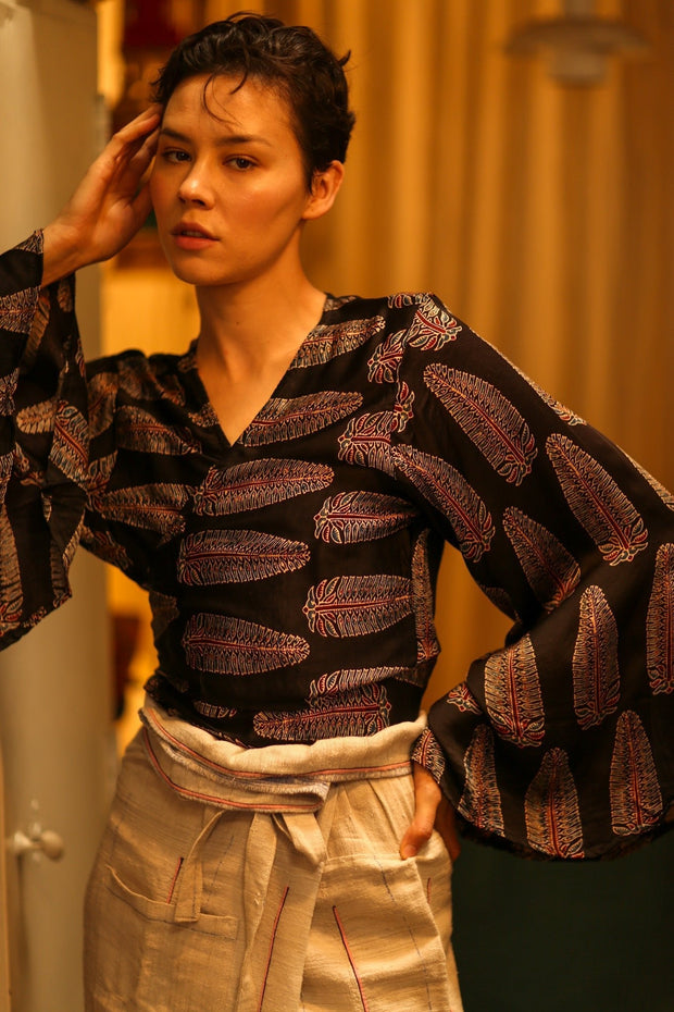 SILK WRAP TOP AURELIA FEATHER BLACK - MOMO STUDIO BERLIN - Berlin Concept Store - sustainable & ethical fashion