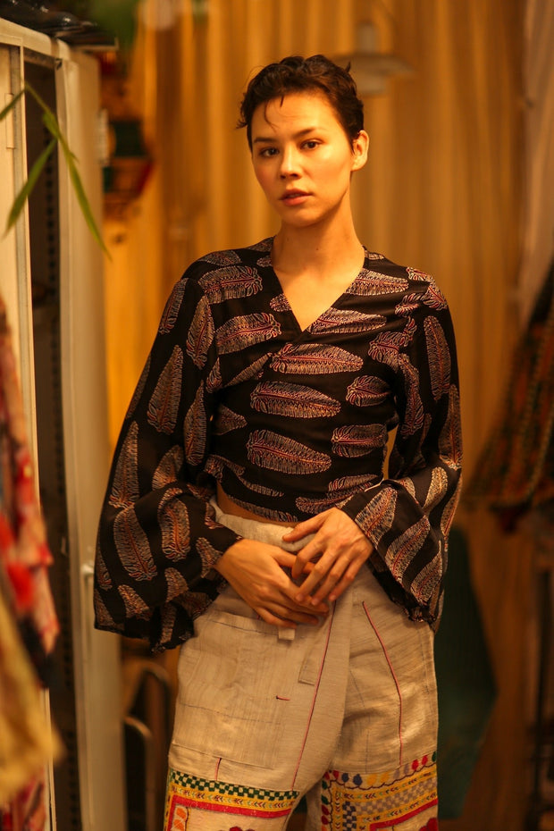 SILK WRAP TOP AURELIA FEATHER BLACK - MOMO STUDIO BERLIN - Berlin Concept Store - sustainable & ethical fashion
