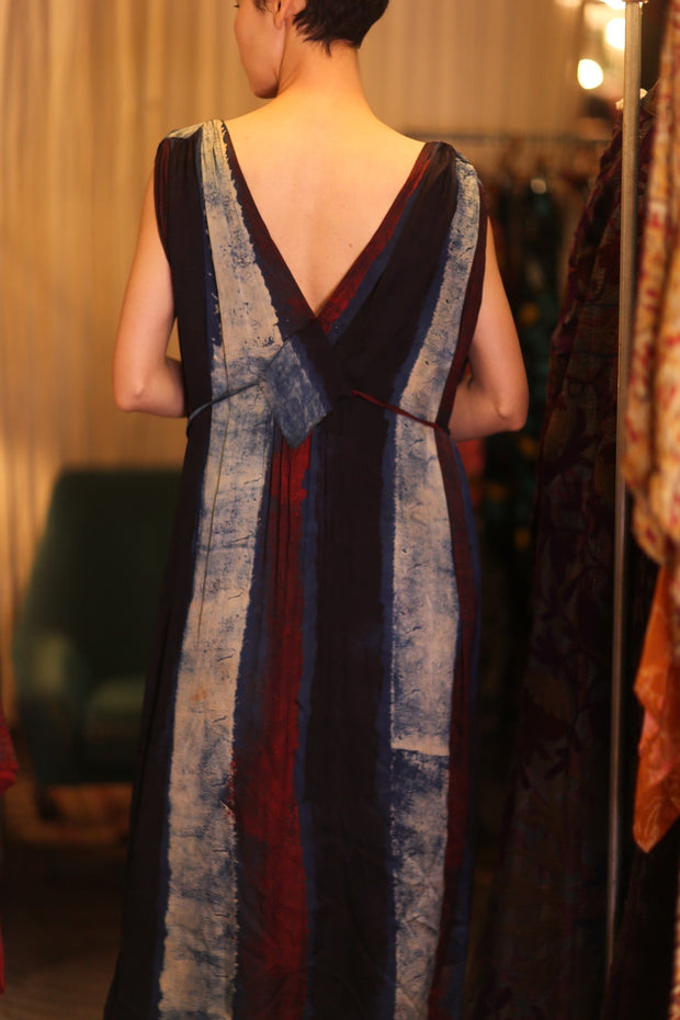 VICTORIA SILK DRESS LINA - BANGKOK TAILOR CLOTHING STORE - HANDMADE CLOTHING