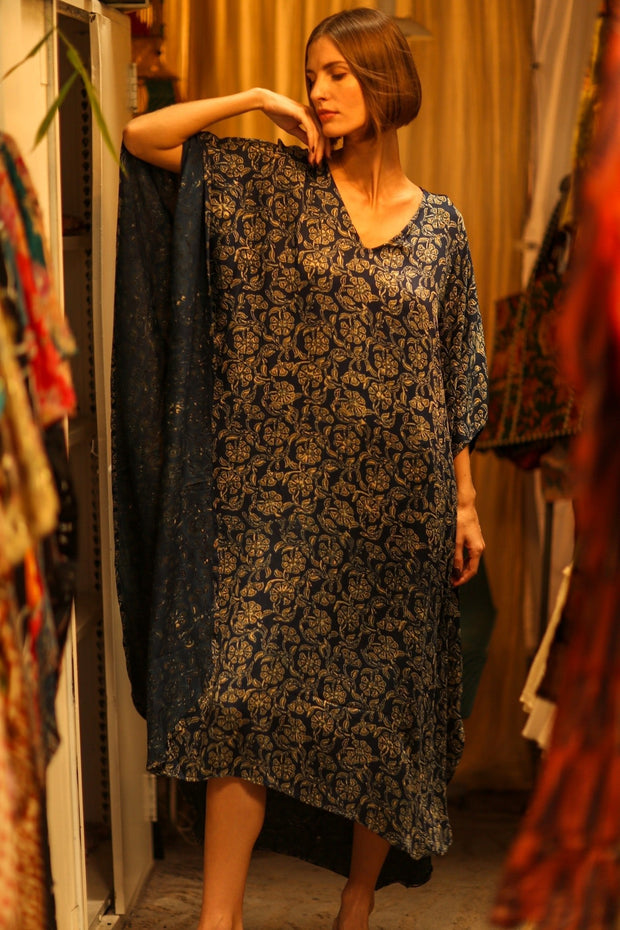 YAYA SILK KAFTAN DARK BLUE - MOMO STUDIO BERLIN - Berlin Concept Store - sustainable & ethical fashion