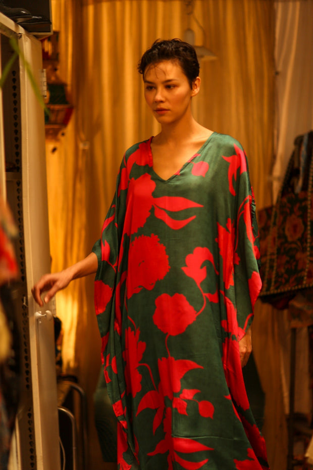 YAYA SILK KAFTAN PINK AND GREEN - MOMO STUDIO BERLIN - Berlin Concept Store - sustainable & ethical fashion