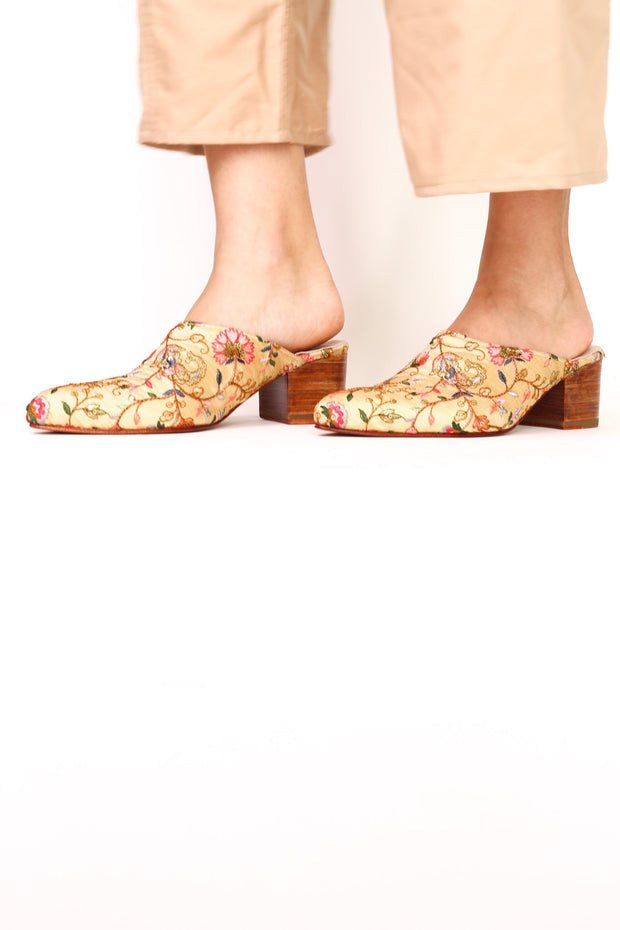 EMBROIDERED HEELED MULES MOMO X ANTHROPOLOGIE - sustainably made MOMO NEW YORK sustainable clothing, mules slow fashion