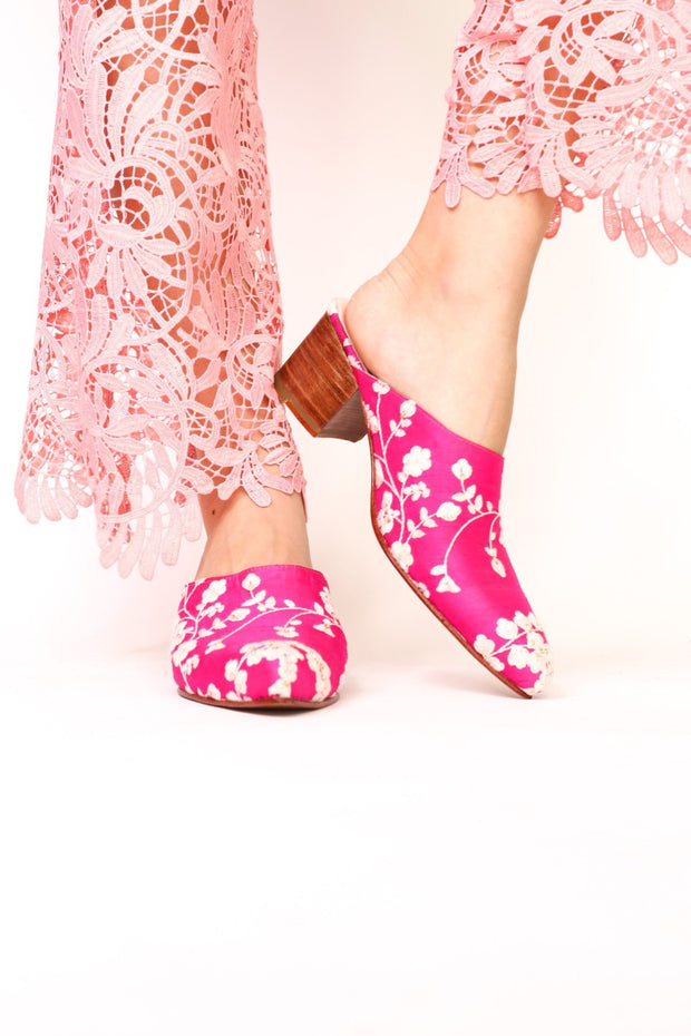 EMBROIDERED HEELED MULES MOMO X ANTHROPOLOGIE - sustainably made MOMO NEW YORK sustainable clothing, mules slow fashion